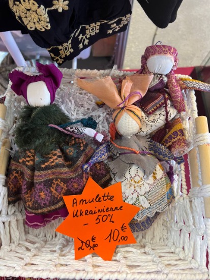 Bijou Fait Main, Boîte Artisanale, Poupée d'Art - Les Merveilles de l'Est | Article ID: 10013