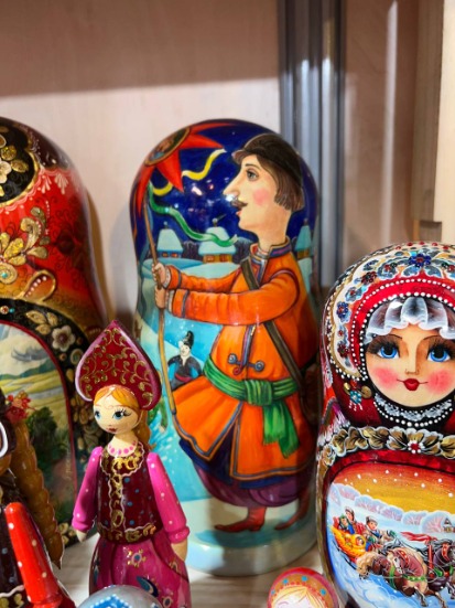 Bijou Fait Main, Boîte Artisanale, Poupée d'Art - Les Merveilles de l'Est | Article ID: 10036