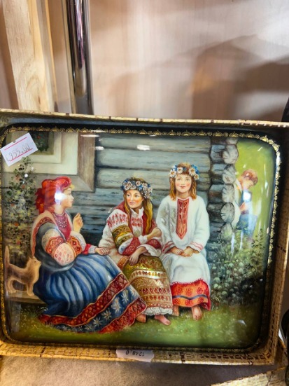 Bijou Fait Main, Boîte Artisanale, Poupée d'Art - Les Merveilles de l'Est | Article ID: 10075